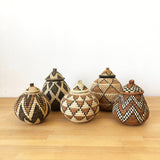 Zulu Lidded Basket 7-9" (Assorted)